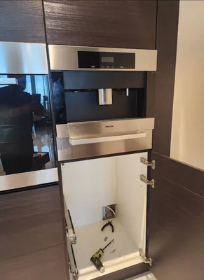 Household appliance repair in West Vancouver